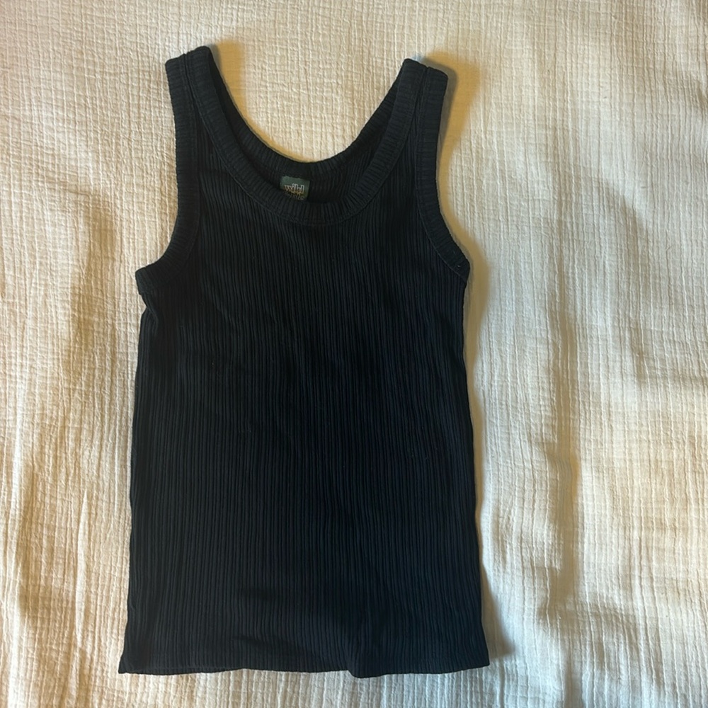 Ribbed knit material tank top